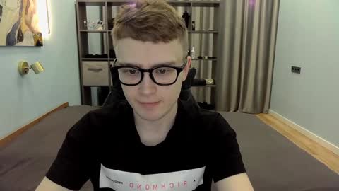 Snapshot of dan_leeroy chatting on February 2025 10:00:02 PM Dany online show from February 2025 10:00:02 PM