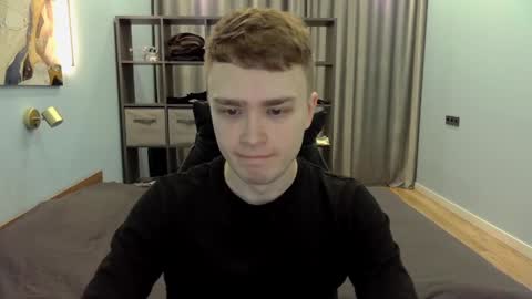 Snapshot of dan_leeroy chatting on February 2025 09:58:02 PM Dany online show from February 2025 09:58:02 PM
