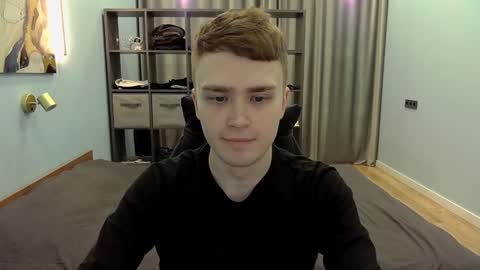 Snapshot of dan_leeroy chatting on February 2025 01:32:02 AM Dany online show from February 2025 01:32:02 AM