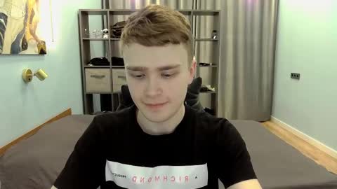 Snapshot of dan_leeroy chatting on February 2025 01:15:01 AM Dany online show from February 2025 01:15:01 AM