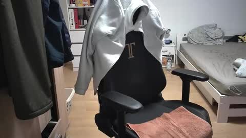 King Dan online show from January 2025 07:18:02 PM