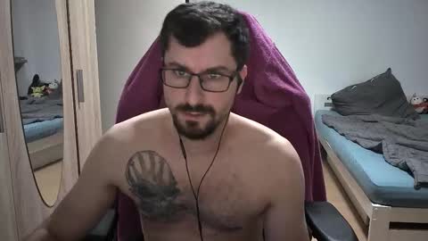 King Dan online show from September 2025 08:31:01 PM