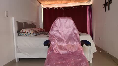 Snapshot of dana_777 chatting on September 2025 03:38:01 PM Dayana online show from September 2025 03:38:01 PM