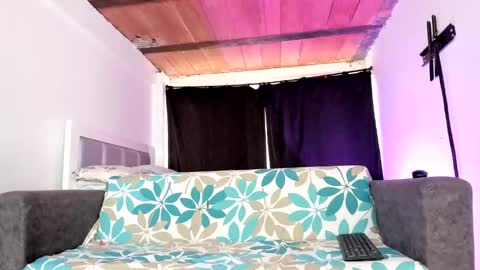 Snapshot of dana_777 chatting on October 2025 08:53:02 PM Dayana online show from October 2025 08:53:02 PM