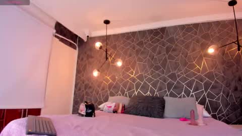    online show from October 2025 11:28:02 PM