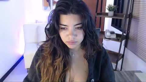 Veronica online show from October 2025 10:56:02 AM