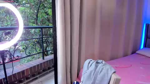 Snapshot of dani_cutee_ chatting on November 2025 08:58:01 PM Dani online show from November 2025 08:58:01 PM