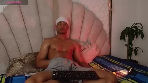 Daniel  online show from November 2025 05:01:02 PM