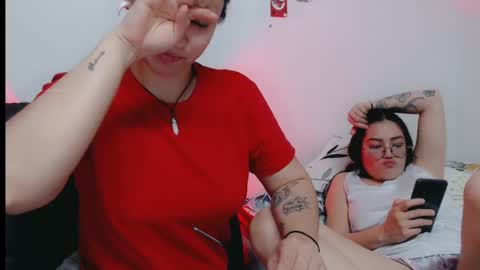 dani y jocelyn online show from January 2025 11:30:01 PM