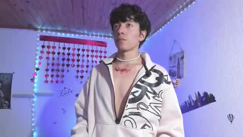 Dani   online show from September 2025 08:52:02 PM