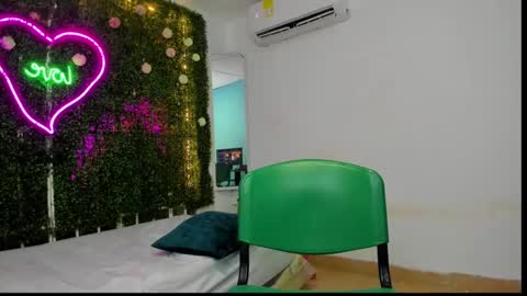 Snapshot of dani_lue chatting on December 2024 11:56:02 AM dani_lue online show from December 2024 11:56:02 AM