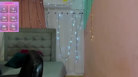 Snapshot of dani_lue chatting on December 2024 11:44:01 AM dani_lue online show from December 2024 11:44:01 AM