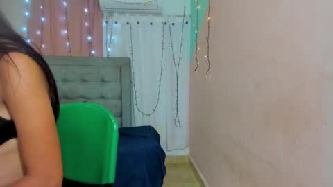 Snapshot of dani_lue chatting on January 2025 11:44:02 AM dani_lue online show from January 2025 11:44:02 AM