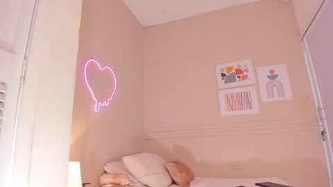 Snapshot of dani_skinny_ chatting on November 2025 11:43:01 AM Hi I am Dani online show from November 2025 11:43:01 AM