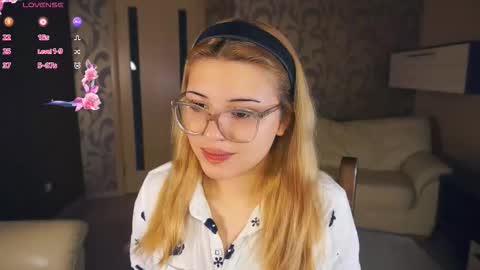 Snapshot of danibedonie chatting on September 2025 06:52:01 PM Venice online show from September 2025 06:52:01 PM