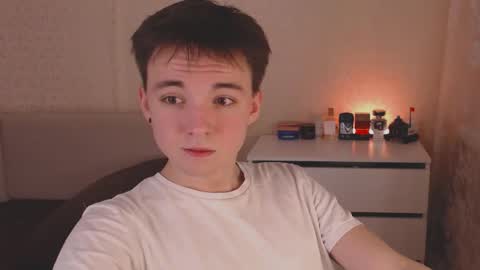 Snapshot of daniel_isaak chatting on December 2025 08:25:02 PM Daniel Jerry online show from December 2025 08:25:02 PM