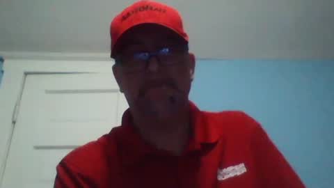 Snapshot of daniel_lbc chatting on October 2025 01:48:02 AM Daniel online show from October 2025 01:48:02 AM