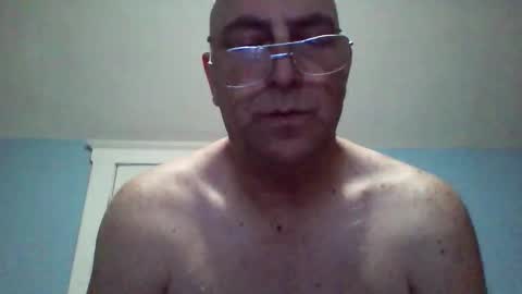 Snapshot of daniel_lbc chatting on October 2025 01:40:01 AM Daniel online show from October 2025 01:40:01 AM