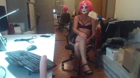 newcumer online show from December 2024 04:47:02 PM