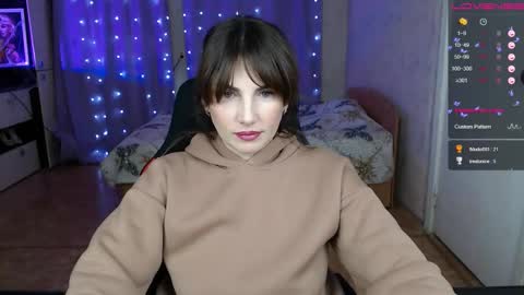 Daniela Cooper online show from November 2025 05:41:01 PM