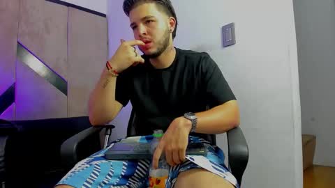 Snapshot of danielclarton chatting on October 2025 11:24:02 PM DANIEL online show from October 2025 11:24:02 PM