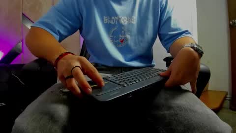 Snapshot of danielclarton chatting on October 2025 08:58:01 PM DANIEL online show from October 2025 08:58:01 PM