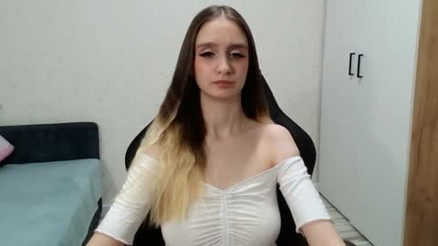 Snapshot of daniella_martin chatting on December 2024 12:30:02 AM Daniella Martin online show from December 2024 12:30:02 AM