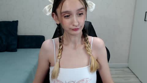 Snapshot of daniella_martin chatting on December 2024 11:34:02 PM Daniella Martin online show from December 2024 11:34:02 PM