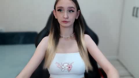 Snapshot of daniella_martin chatting on February 2025 10:15:01 AM Daniella Martin online show from February 2025 10:15:01 AM