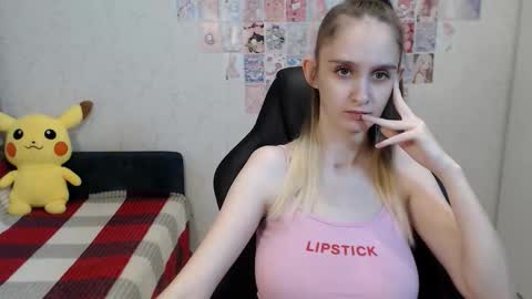 Snapshot of daniella_martin chatting on September 2025 10:26:02 AM Daniella Martin online show from September 2025 10:26:02 AM