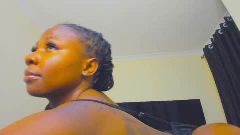 danielle_rock online show from October 2025 06:29:01 PM