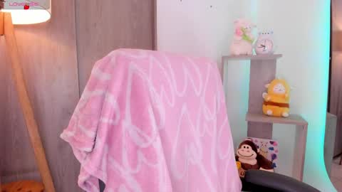 Snapshot of daniellerose_ chatting on September 2025 07:19:02 PM Danielle Rose online show from September 2025 07:19:02 PM