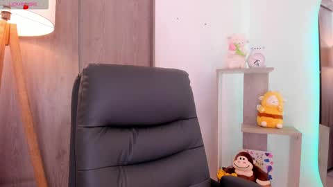 Snapshot of daniellerose_ chatting on October 2025 09:34:01 PM Danielle Rose online show from October 2025 09:34:01 PM