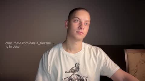 Snapshot of danila_trezzini chatting on October 2025 10:00:01 PM danila online show from October 2025 10:00:01 PM