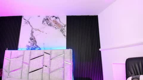 Dani Phonenix online show from September 2025 03:38:01 PM