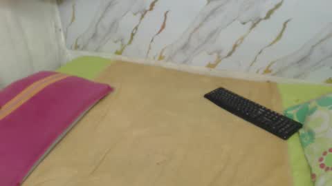 Snapshot of danisha99 chatting on November 2025 06:20:01 PM INSTAGRAM Minni Moom online show from November 2025 06:20:01 PM