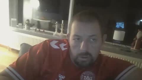 danishman1980 online show from December 2024 09:30:02 PM