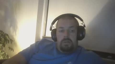 danishman1980 online show from October 2025 10:43:02 PM