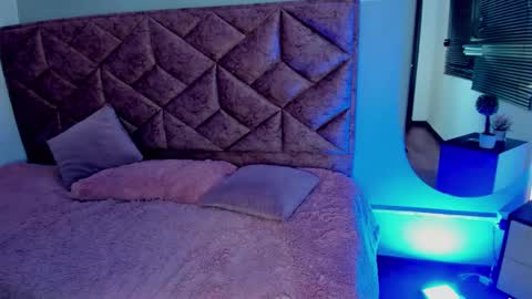 danix_coruscans online show from January 2025 01:30:01 AM