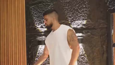 Snapshot of dann_saenz chatting on October 2025 10:21:02 PM Dann saenz online show from October 2025 10:21:02 PM