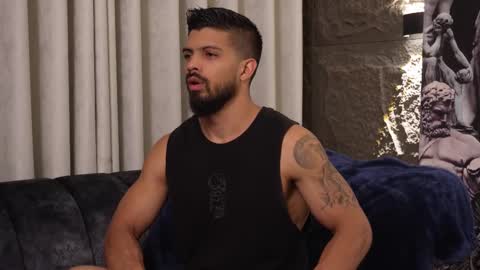 Snapshot of dann_saenz chatting on November 2025 10:10:02 AM Dann saenz online show from November 2025 10:10:02 AM