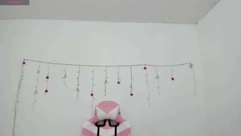 danna online show from December 2024 11:36:02 AM