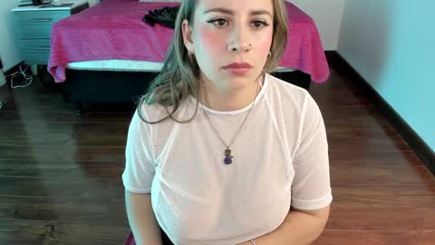 Danna martinezz online show from January 2025 01:11:01 AM