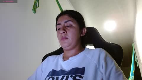 Snapshot of danna_peterson chatting on October 2025 10:59:02 PM Danna online show from October 2025 10:59:02 PM