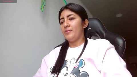 Snapshot of danna_peterson chatting on October 2025 05:36:02 PM Danna online show from October 2025 05:36:02 PM