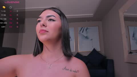 Danna Gibbs online show from January 2025 11:00:01 PM