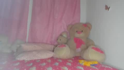 Snapshot of dannajeins chatting on September 2025 12:21:01 PM Danna Sofia jeins online show from September 2025 12:21:01 PM