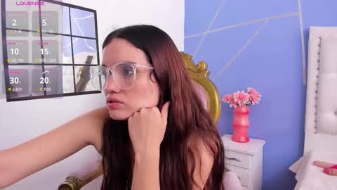 Danna online show from October 2025 06:36:01 PM