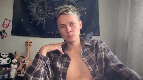 Snapshot of danny_love01 chatting on September 2025 12:08:02 PM danny online show from September 2025 12:08:02 PM