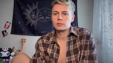 Snapshot of danny_love01 chatting on September 2025 09:12:02 AM danny online show from September 2025 09:12:02 AM